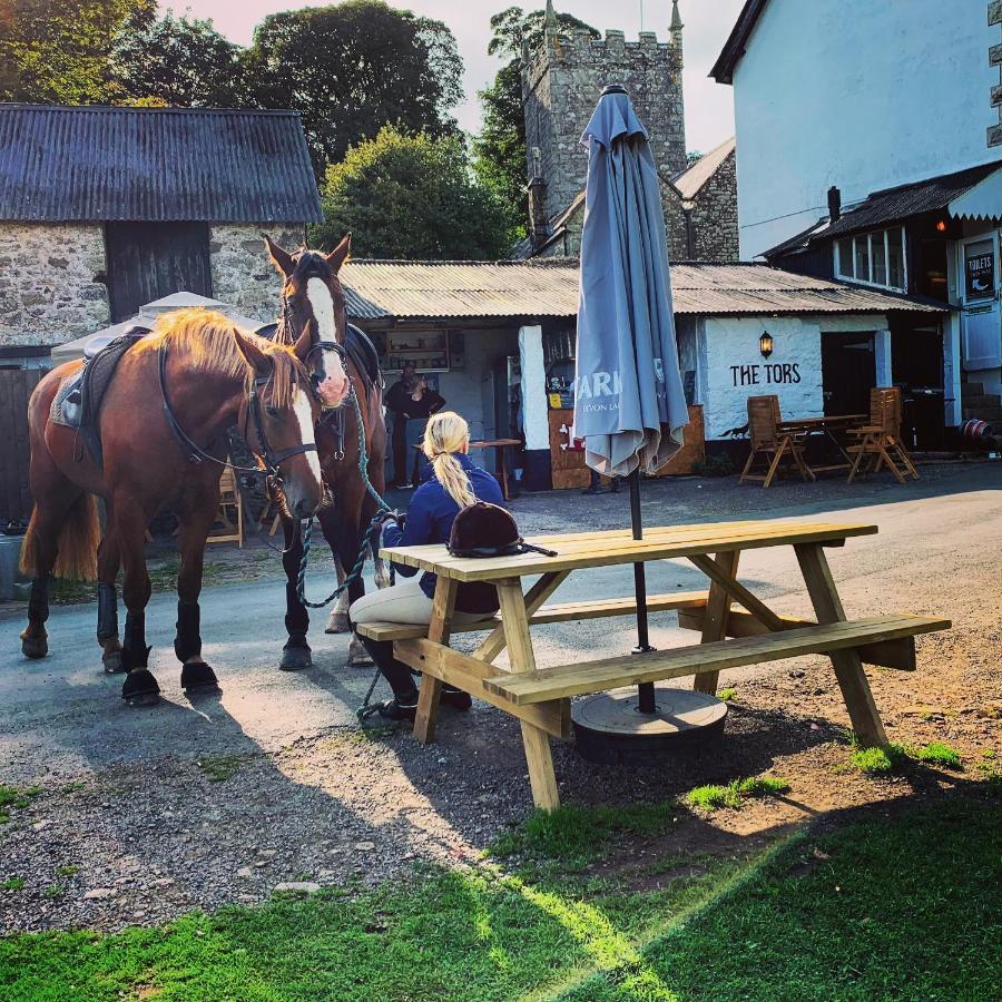 The Tors Hotel Okehampton Buitenkant foto